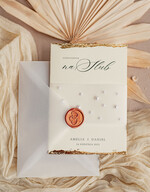 Zestawy Próbkowe próbki zaproszeń próbka złocone zaproszenia ślubne z perełkami kalkowa koperta, Serwis Próbkowy minimalistyczne zaproszenie na ślub z perełkami i kalką, kalkowa obwoluta z perłami złocone zaproszenie na ślub cywilny perły5