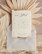 Zestawy Próbkowe próbki zaproszeń próbka złocone zaproszenia ślubne z perełkami kalkowa koperta, Serwis Próbkowy minimalistyczne zaproszenie na ślub z perełkami i kalką, kalkowa obwoluta z perłami złocone zaproszenie na ślub cywilny perły0