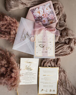 Zestawy Próbkowe próbki zaproszeń Próbka zaproszenia złote zaproszenia ślubne z perełkami, eleganckie zaproszenie na ślub w kalkowym etui, złocone zaproszenie na ślub cywilny perły, perełki na zaproszeniach ślubnych5