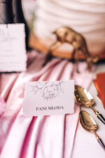 Winietki rustykalne wyjątkowe szkocowane winietki na stół wydzierane brzegi0