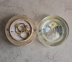 Pudełka Szkatułki na Obrączki szkatułki szkatułka na obrączki z kwiatami, pudełko na obrączki z żywicy, pudełko na obrączki z zatopionymi kwiatami w żywicy, pudełko na obrączki niezapominajki 3