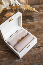 Pudełka Szkatułki na Obrączki szkatułki personalizowania szkatułka na obrączki ślubne biała szkatułka drewniane napisy 3