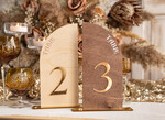 Numery na stół Rustykalne Komplet Drewniane numerki na stół weselny, rustykalne numery stołów weselnych, rustykalne numerki na stol weselny, drewniane numery stolow weselnych1
