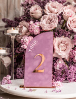 Numery na stół Glamour lawendowe numerki na stoły weselne, dekoracje sali weselnej, dekoracje stołu Pary Młodej, numeracja stołów weselnych 6