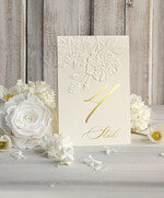 Numery na stół Glamour numerki na stół weselny z tłoczonymi kwiatami, eleganckie numerki na stoły weselne, tłoczone numerki na stół weselny, dekoracja stołów weselnych tłoczone kwiaty1