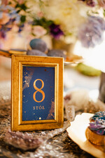 Numery na stół Glamour numerek stojak na stół weselny, zlocone w stylu glamour2