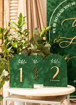 Numery na stół Glamour welurowe numerki na stoly weselne, zlote numerki na stol weselny, numeracja stołów weselnych, zielone numerki na stół weselny1