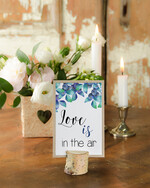 Numery na stół Otwarte jednokartkowe numerki na stoliki ślubne, eleganckie usadzenie gości0