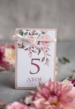 Numery na stół botaniczne podróżnicze  numery na stół gości weselnych rusykalne kwiatowe wzory   0