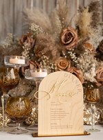 Menu rustykalne drewniane menu na stół weselne, rustykalne menu na stol weselny, złote napisy na menu weselnym, drewniana karta dań, rustykalna karta dan8