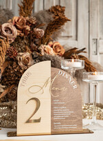 Menu rustykalne drewniane menu na stół weselny, rustykalne menu na stol weselny, złote napisy na menu weselnym, drewniana karta dań, rustykalna karta dan, zestaw menu i numerek na stół 9