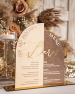 Menu rustykalne drewniane menu na stół weselny, rustykalne menu na stol weselny, złote napisy na menu weselnym, drewniana karta dań, rustykalna karta dan7