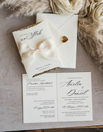 Zaproszenia ślubne Minimalistyczne kremowe Zaproszenia Ślubne Minimalistyczne Zaproszenia na Ślub Eleganckie zaproszenia ślubne z szyfonową lub satynową kokardą, eleganckie zaproszenia ślubne z płatkami złota 3