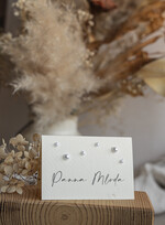 Winietki Eleganckie eleganckie winietki na stół weselny wizytówki ślubne, winietki z koralikami, perełki na winietkach, delikatne winietki na stół weselny z koralikami3