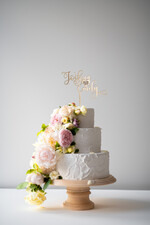 Figurki na tort / cake topper statuetki akryl błyszczący złoty topper na tort weseny napis na tort ślubny wasze nazwisko 1