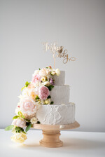 Figurki na tort / cake topper statuetki akryl błyszczący złoty topper na tort weseny napis na tort ślubny wasze nazwisko 2