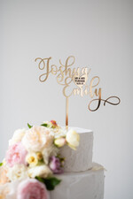 Figurki na tort / cake topper statuetki akryl błyszczący złoty topper na tort weseny napis na tort ślubny wasze nazwisko 0