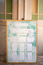 Plany stołów Glamour welurowe tablica z planem stołów na wesele plan stołów weselnych, zlocone litery elegankie0