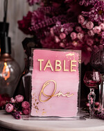 Numery na stół Akryl numerki na stół weselny, akrylowe numery na stół weselny, złoty numerek na stoły weselne, numeracja stolow na weselu, eleganckie numerki na stol weselny10