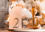 Numery na stół Akryl Zestaw na stół weselny złote numerki na stoły weselne, elegancka i nowoczesna forma karty dań na weselu, menu weselne ze szkła, numerek i menu razem 11