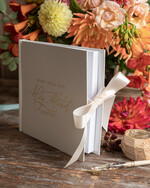 Księgi wpisów gości glamour album ślubny do wpisów gości, złota okładka wasze imiona i data, kaligrafia na okładce10