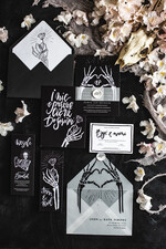 Zaproszenia ślubne Indywidualne Zaproszenia ns łub z czachami -Alternatywne Szokujace zaproszenia z Trupami na Ślub - Wasi goście Padną trupem - Zaproszenia na ślub w stulu halloween0