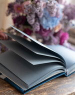 Księgi wpisów gości welurowe granatowa ksiega gosci welurowa do wklejania zdjec i wpisy gosci wybór koloru kartek   10