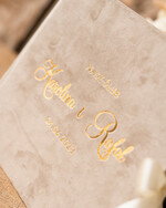 Księgi wpisów gości welurowe duża Welurowa Księga Wpisów Gości Ecru Kartki Księga Pamiątkowa welurowa ze Złotymi Napisami 12