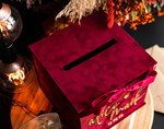 Pudełko na koperty  glamour Personalizowana bordowa welurowa kopertówka ze złotymi napisami, bordowy cieniowany welur, pudełko na koperty, pomysł na pudełko na pieniądze podczas wesela11