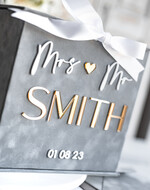 Pudełko na koperty  glamour Elegancka szara welurowa kopertówka ze złotymi napisami, szary cieniowany welur, pudełko na koperty, pomysł na pudełko na pieniądze podczas wesela3