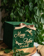 Pudełko na koperty  glamour Personalizowana zielona welurowa kopertówka ze złotymi napisami, zielony cieniowany welur, pudełko na koperty, pomysł na pudełko na pieniądze podczas wesela8