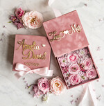 Pudełka Szkatułki na Obrączki glamour pudełko na obrączki ślubne złote imiona i data slubu, ozdobne eleganckie pudełko na biżuterię, welurowa szkatułka na obrączki, aksamitne pudełeczko na obrączki1