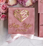 Pudełka Szkatułki na Obrączki glamour eleganckie welurowe pudełeczko na obrączki ślubne, złote napisy na pudełeczku, welurowa szkatułka na obrączki, różowe aksamitne pudełeczko na obrączki 0