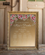 Plany stołów złote na lustrze  złoty plan stłów na lustrze usadzenie gości na weselu złota ozdobna rama powitanie gości 0