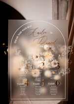 Plany stołów na pleksie - akryl Satynowa Tablica Plan stołów glamour, elegancki plan stołów ze złotymi literami, plan usadzenia gości na weselu plansza powitalna na satynowej pleksie14