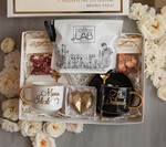 Prezenty, Podziękowania dla Rodziców zestawy prezentowe kubki filiżanki Pomysł na prezent ślubny dla rodziców, podziękowanie dla Rodziców kubek biały i czarny, prezent dla Rodziców na weselu, podziękowanie dla Rodziców od Młodej Pary1