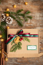 Prezenty oferta dla Firm słodkie zestawy  Prezenty z Logo firmy , Prezent firmowy dla Klientów, Firmowy Upominek Miody dla Pracowników miód z dodatkami   3