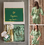 Prezenty dla świadków boxy prezentowy dla Świadkowej, prośba o świadkowanie  czy zostaniesz moją świadkową pomysł na prezent dla świadkowej, Box prezentowy dla świadkowej z miętowym szlafrokiem, zestaw prezentowy dla druhny0