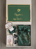 Prezenty dla świadków boxy prezentowy dla Świadkowej, prośba o świadkowanie  prezent dla świadkowej, pomysł na prezent dla świadkowej, Box prezentowy dla świadkowej z zielonym szlafrokiem, zestaw prezentowy dla druhny1