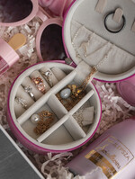 Prezenty dla świadków boxy prezentowe dla Świadkowej, prośba o świadkowanie  prośba o świadkowanie pomysł na prezent dla świadkowej, box kosmetyczny dla świadkowej i druhny, oryginalny prezent dla świadkowej 4