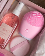 Prezenty dla świadków boxy prezentowe dla Świadkowej, prośba o świadkowanie  Prośba o Świadkowanie - Prezent dla Świadkowej Zestaw Kosmetyków Czy zostaniesz moją Świadkową?- Myjka Silikonowa1