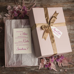 Prezenty dla świadków boxy prezentowe dla Świadkowej, prośba o świadkowanie  Szlafrok dla Świadkowej ze złotym Napisem - Prośba o Świadkowanie Box prezentowy 10