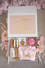 Prezenty dla świadków boxy prezentowy dla Świadkowej, prośba o świadkowanie  oryginalny prezent dla świadkowej, box dla świadkowej z szlafrokiem, oryginalny prezent dla świadkowej Mamy do Ciebie bardzo ważne pytanie… Czy zostaniesz naszą Świadkową?1