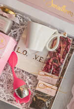 Prezenty dla świadków boxy prezentowy dla Świadkowej, prośba o świadkowanie  pomysł na prośbę o świadkowanie filiżanka serce, prezent dla świadkowej zestaw kosmetyków, kubek dla świadkowej, box prezentowy dla świadkowej i druhny12