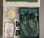 Prezenty dla świadków boxy prezentowe dla Świadkowej, prośba o świadkowanie  prezent dla świadkowej, pomysł na prezent dla świadkowej, Box prezentowy dla świadkowej z zielonym szlafrokiem, zestaw prezentowy dla druhny7