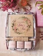 Prezenty dla Babci i Dziadka Prezenty dla Babci Prezent Dla Babci Zestaw w Welurowym pudełku Przepisnik Kuchenny grawerowany walek i czekoladki2