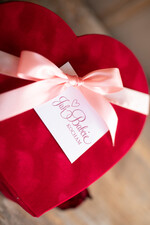 Prezenty dla Babci i Dziadka Prezenty dla Babci  upominek dla babci piękne róże flowerbox na dzień Babci, kwiaty w welurowym pudełku, prezent dla babci3