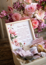 Prezenty dla Babci i Dziadka Prezenty dla Babci uniwersalny Prezent na Dzień Babci Łakocie w drewnianej skrzyneczce z dedykcją  2