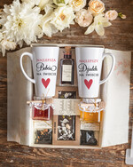 Prezenty dla Babci i Dziadka Zestawy Pezentowe Dla Dziadków  Pomysł na Prezent dla Babci i Dziadka Zestaw prezentowy dla Dziadków Statuetka Kubeczki i Miodki 1