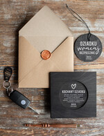 Prezenty dla Babci i Dziadka Prezenty dla Dziadka  prezent dla Dziadka drewniana kartka z zawieszką   0